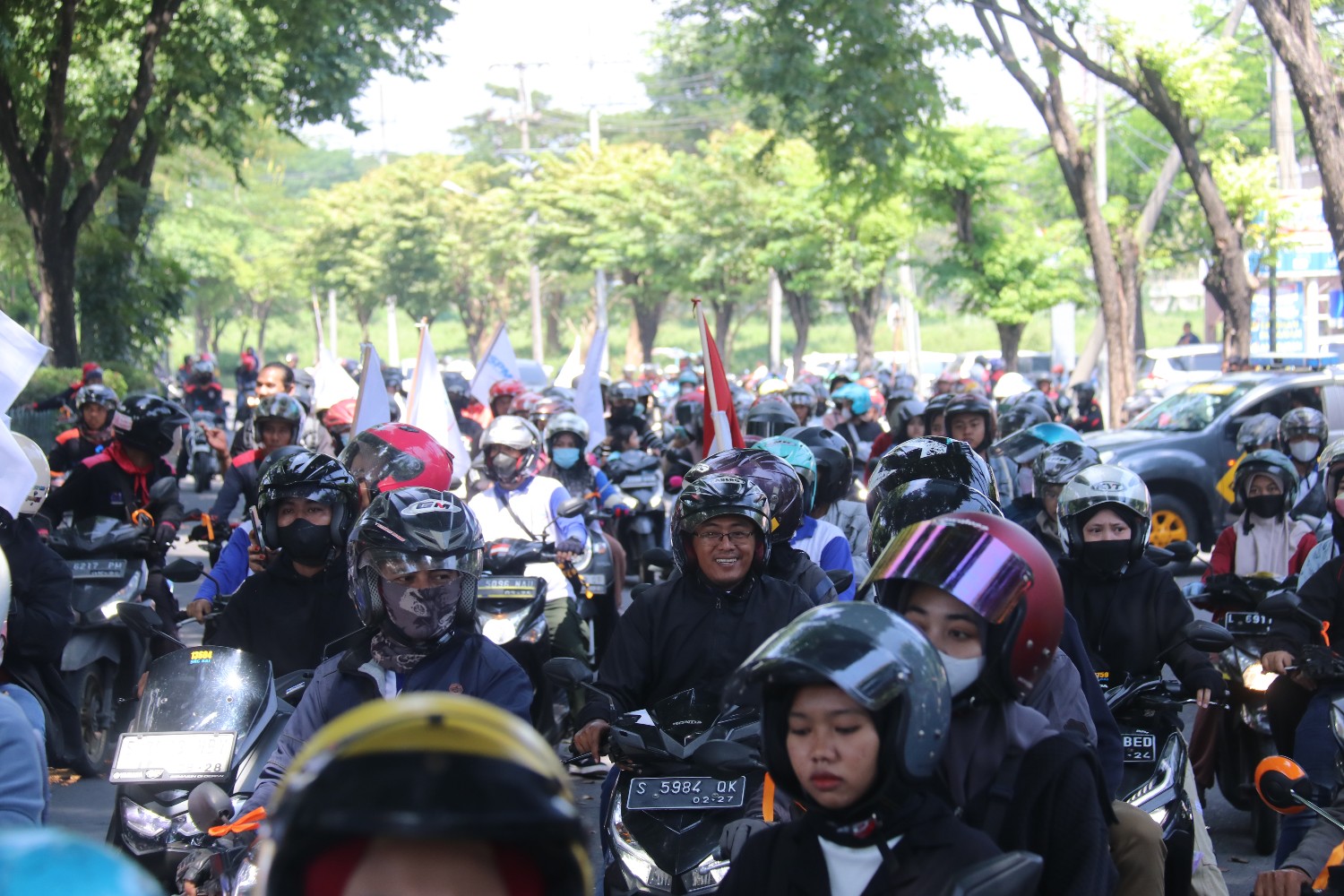 May Day, Bupati Ikfina Harap Para Buruh Dapat Tingkatkan Kompetensi Bekerja